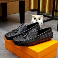 Louis Vuitton Low Shoes